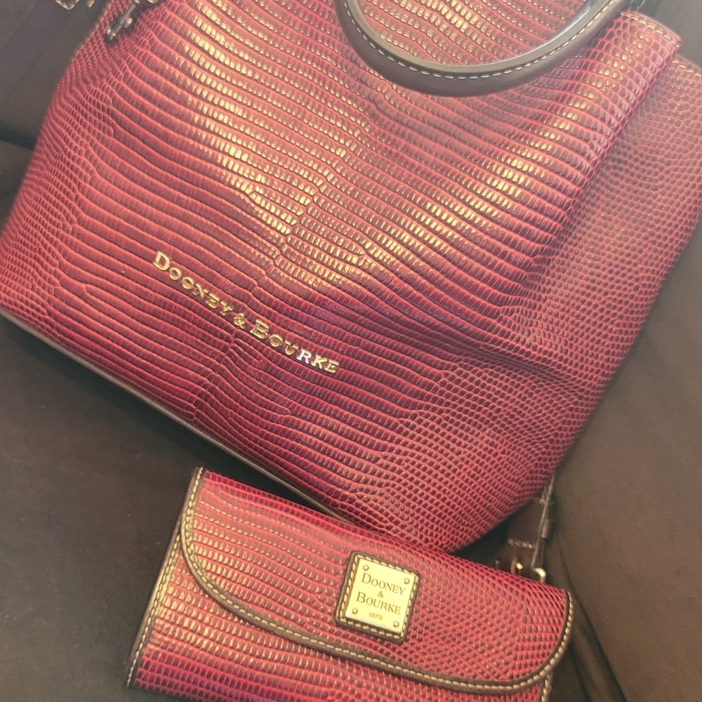 Dooney & Bourke